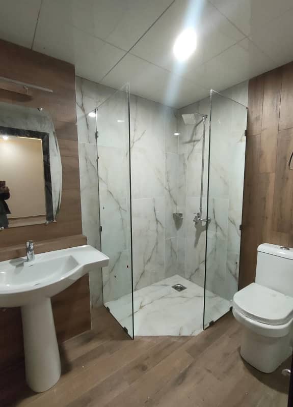 BRAND NEW 10 Marla 3 Bed Apartment On 5th Floor For Sale In Askari 11 Sec-D, Lahore 15