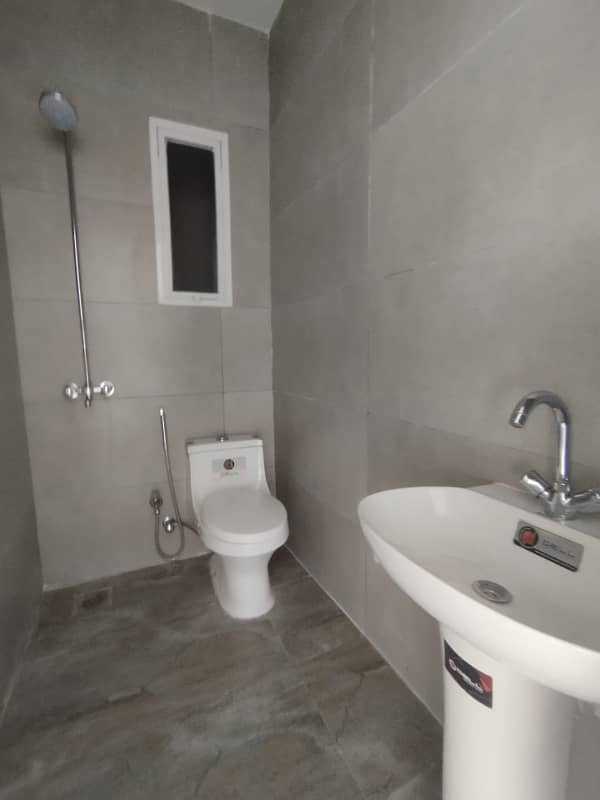 Just Like Brand New Building 2nd Floor For Rent Original Pics 7