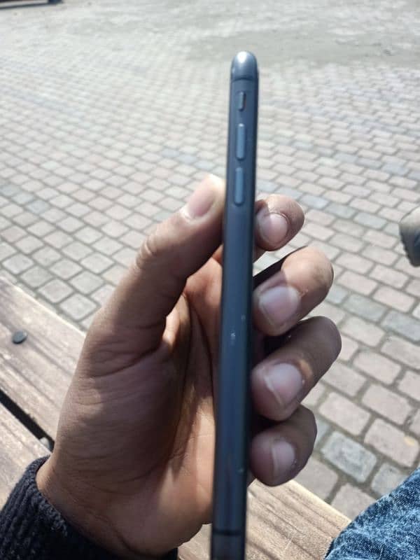 Iphone11 Factory unlock non PTA 128Gb 3