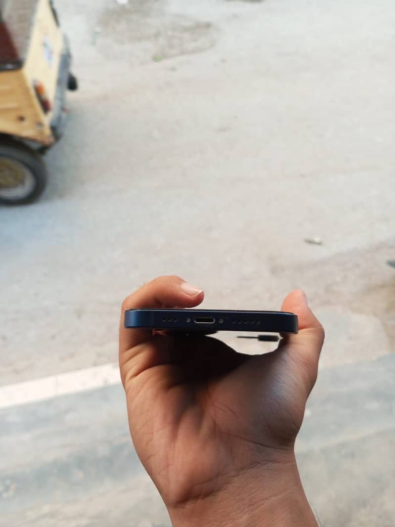 iPhone 12 jv 64gb exchange possible with iPhone 13 0