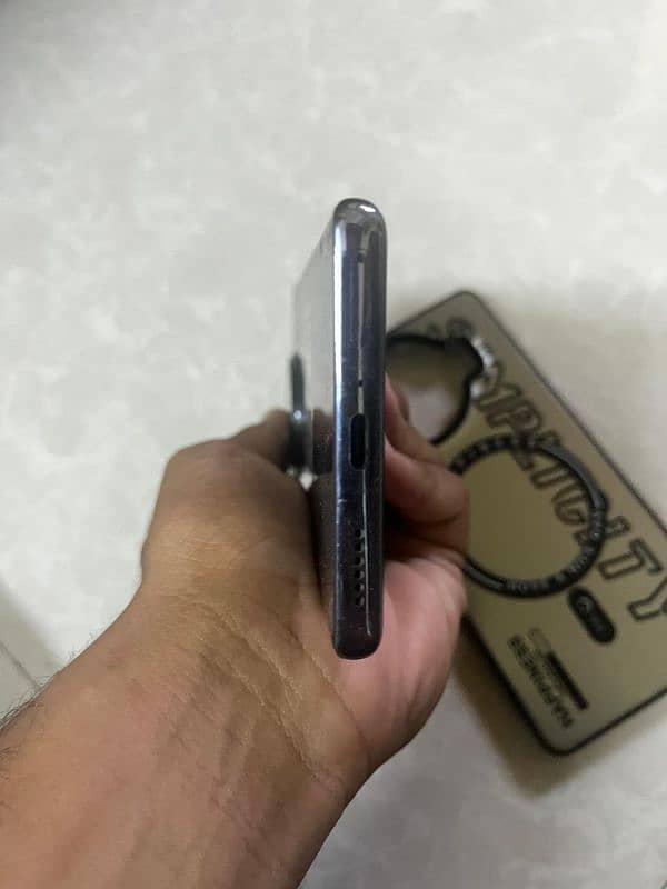 Techno Spark 20 pro+ 5
