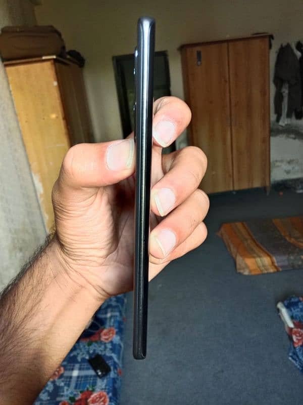 vivo V29 12/256 only serious buyer contact karain Baki door rahain 0