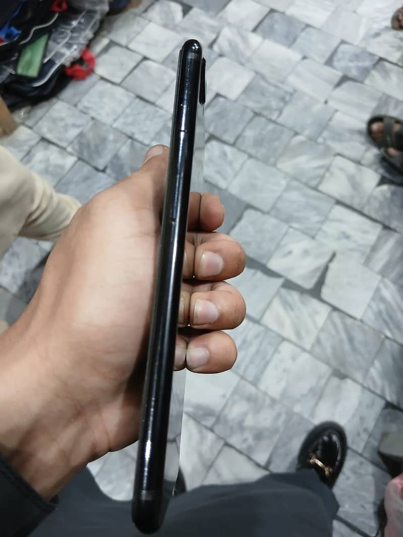 iPhone 7plus  PTA Approved 5