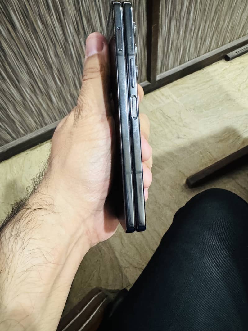 Samsung Z Fold 5 with all accessories and genuine case and S pen 5