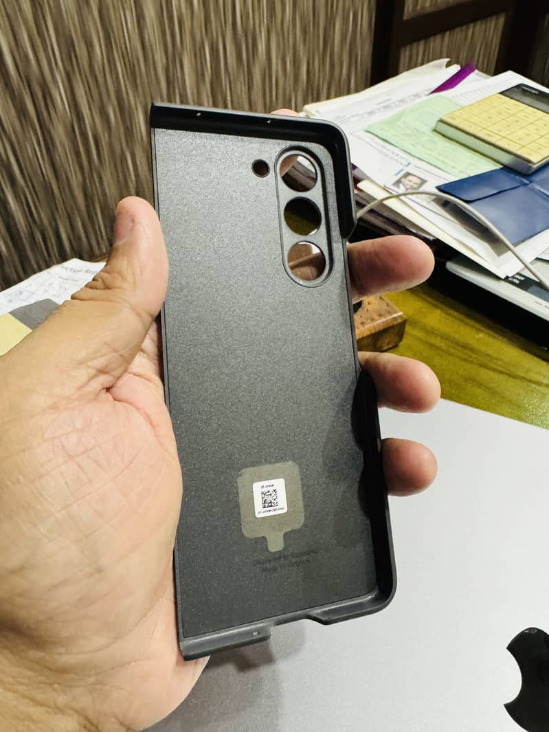 Samsung Z Fold 5 with all accessories and genuine case and S pen 11