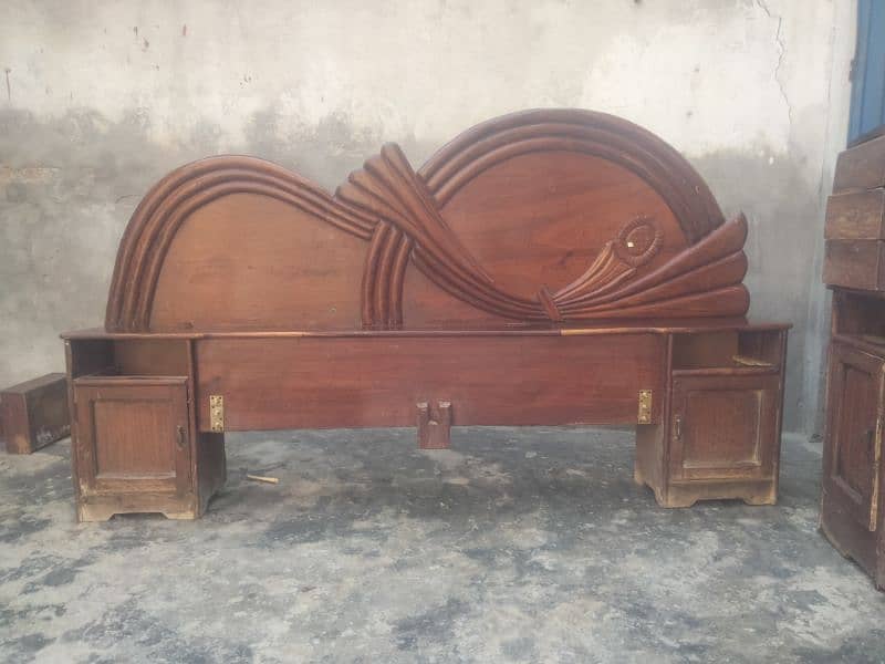 Bed rs. 14000 & dressing rs. 7000 only. 1