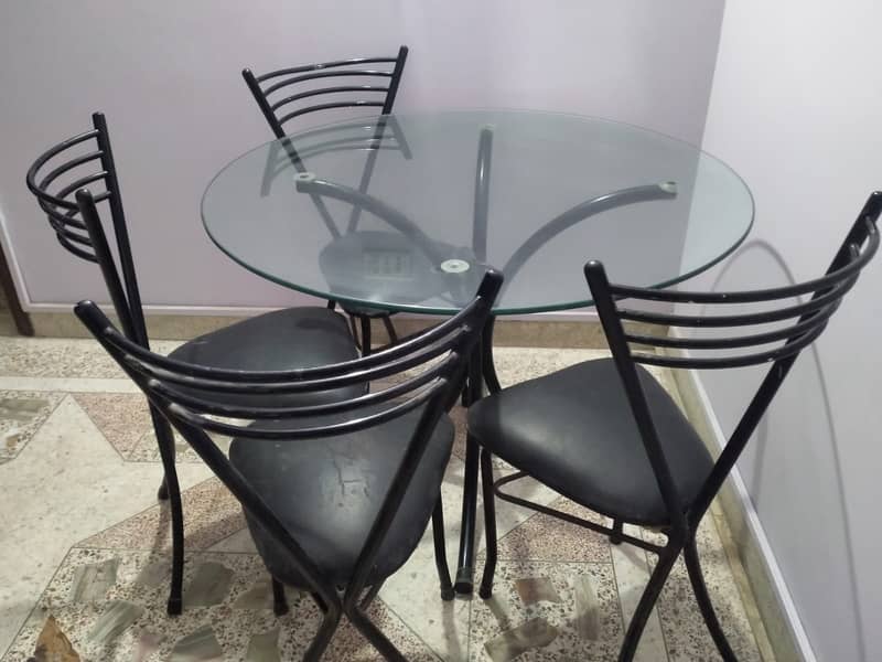 GLASS DINNING TABLE  ROUND SHAPE WITH 4 CHAIRS 0