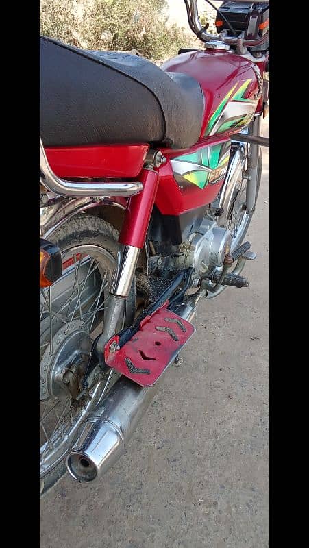 Honda CD 70 2022 5