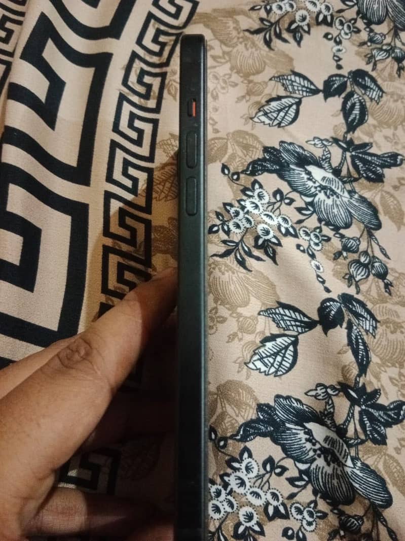 iPhone 15 plus 2