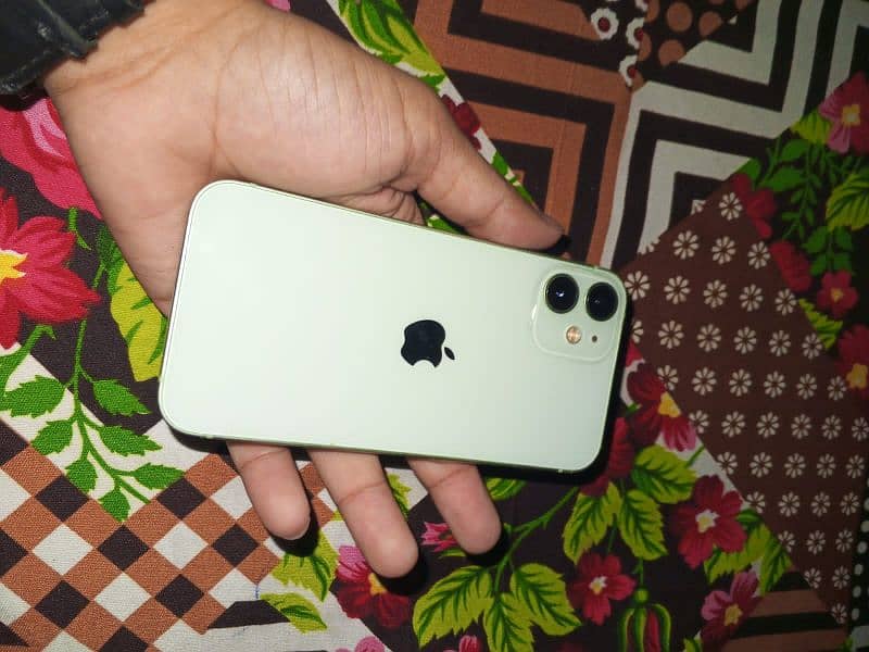 iphone mini 12 condition 10 by 10 jv 4