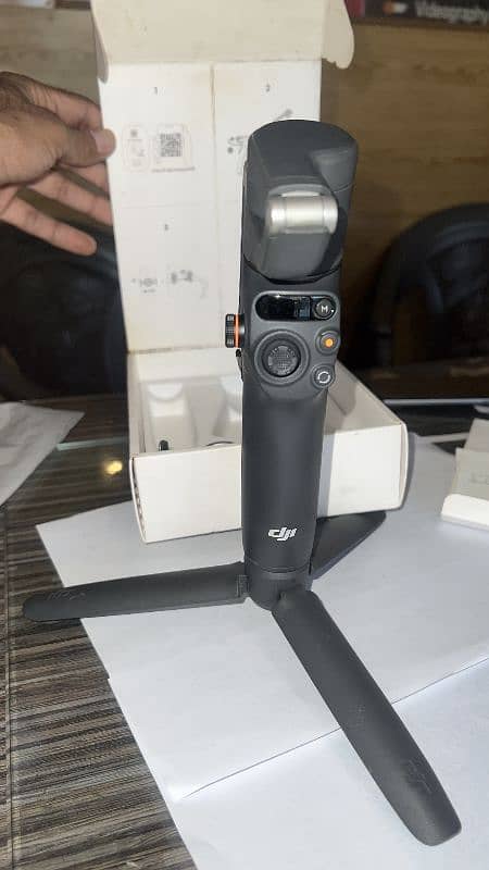 DJi osmo mobile 6 gimbal 5