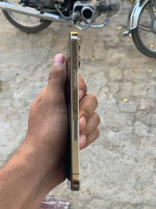 Iphone 12 pro max JV 3