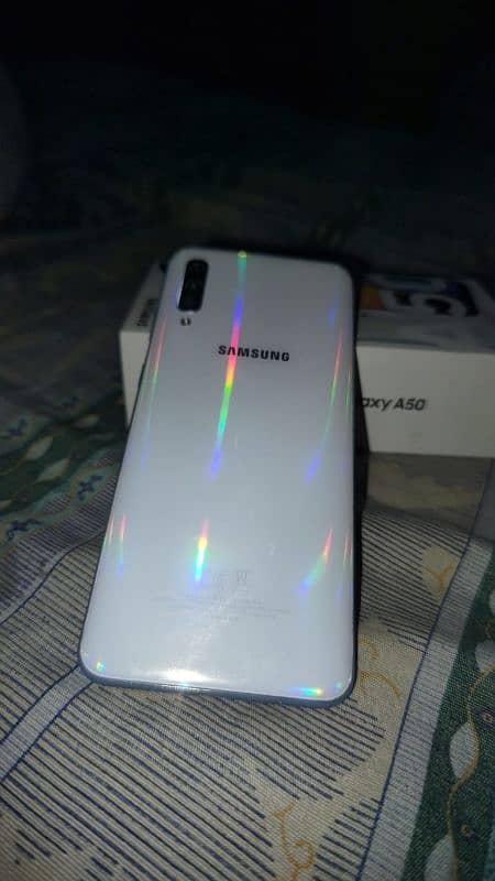 Samsung A50 4 128 0