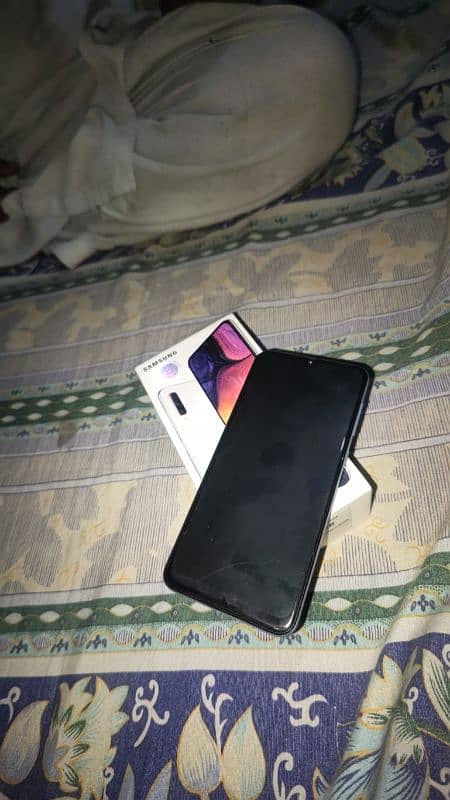 Samsung A50 4 128 2