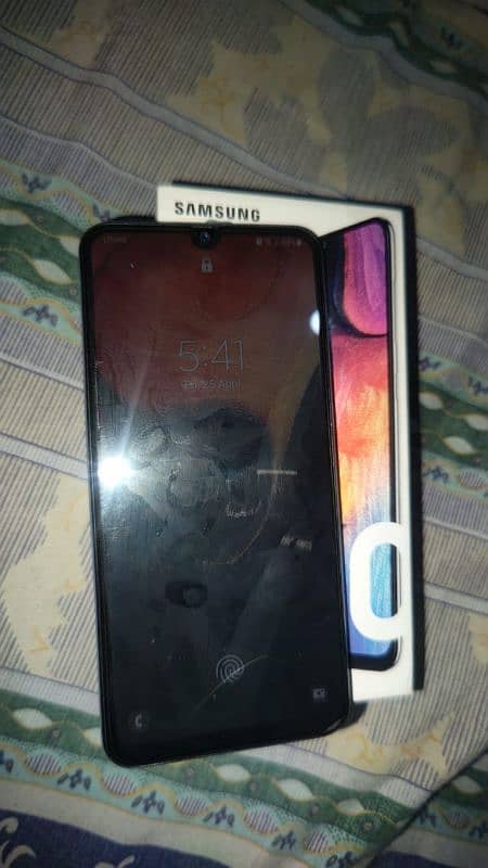 Samsung A50 4 128 4
