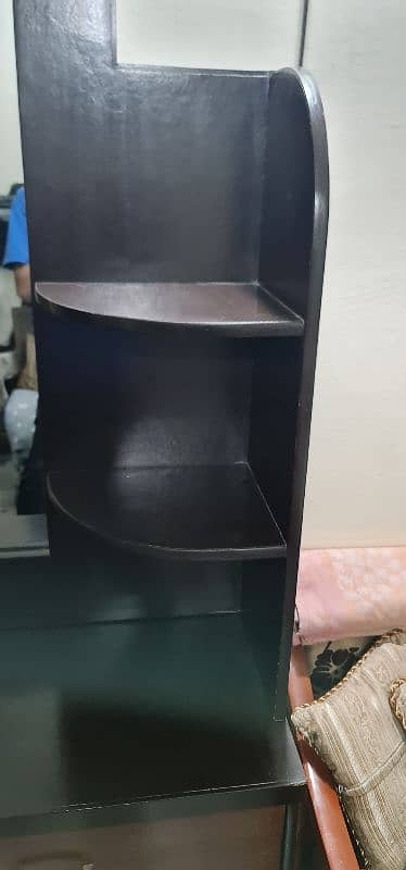 Dressing Table 6