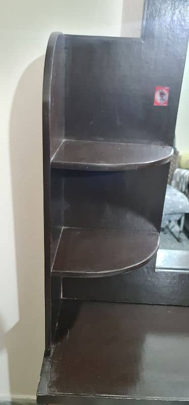 Dressing Table 7