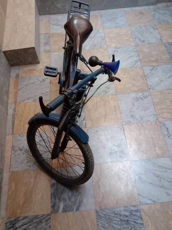 near Rahwali  cantt distance 6 kilometer Cell number 03034387369 2