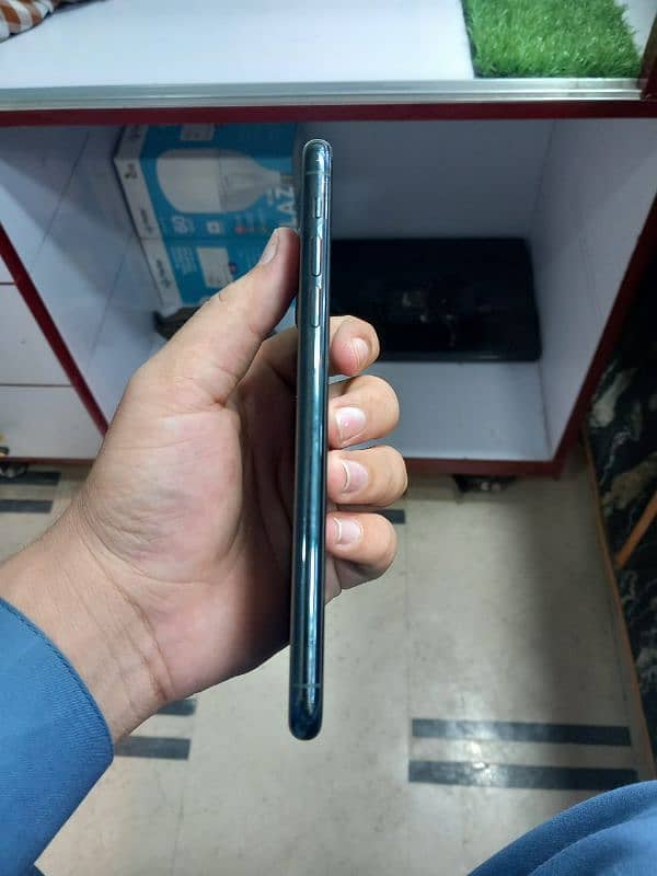 11 pro max  non PTA factory unlock 1