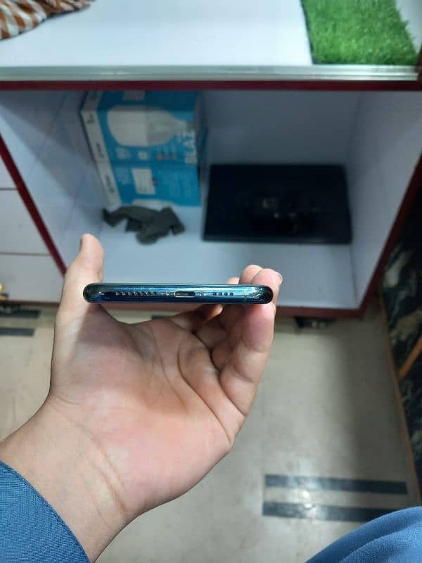 11 pro max  non PTA factory unlock 4