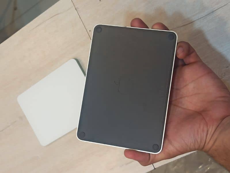 Apple Magic Trackpad 0