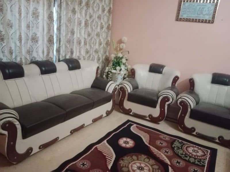 sofa set sell. good condition argent sell 0