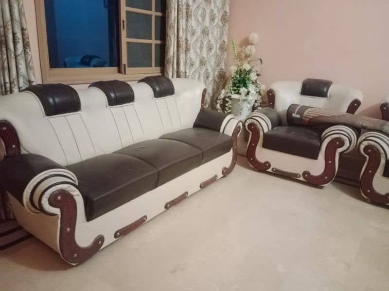 sofa set sell. good condition argent sell 3