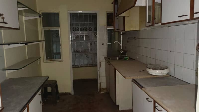 3 Bedroom Apartment for Sale in Clifton Block 3 Park Facing Corner Unit 12