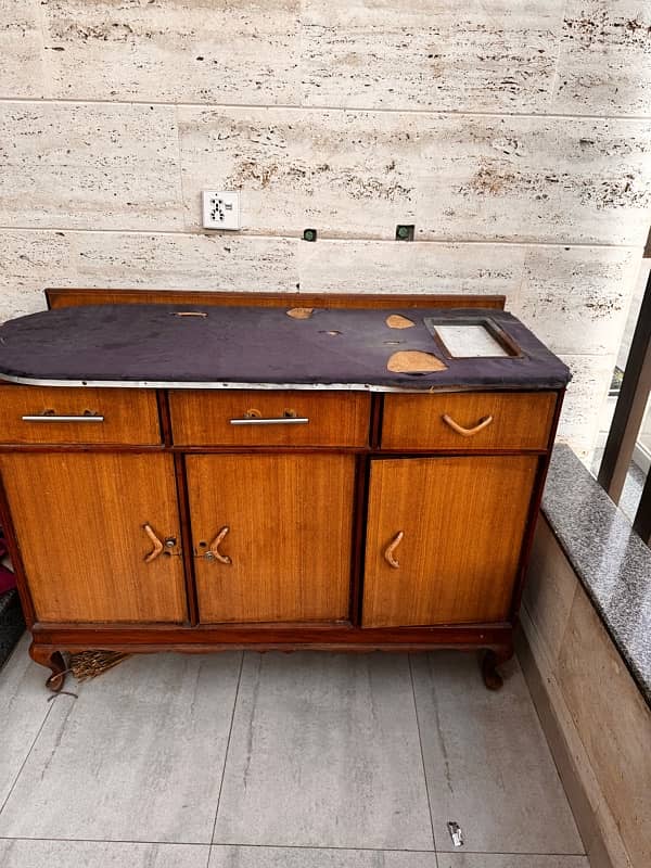 iron table 0