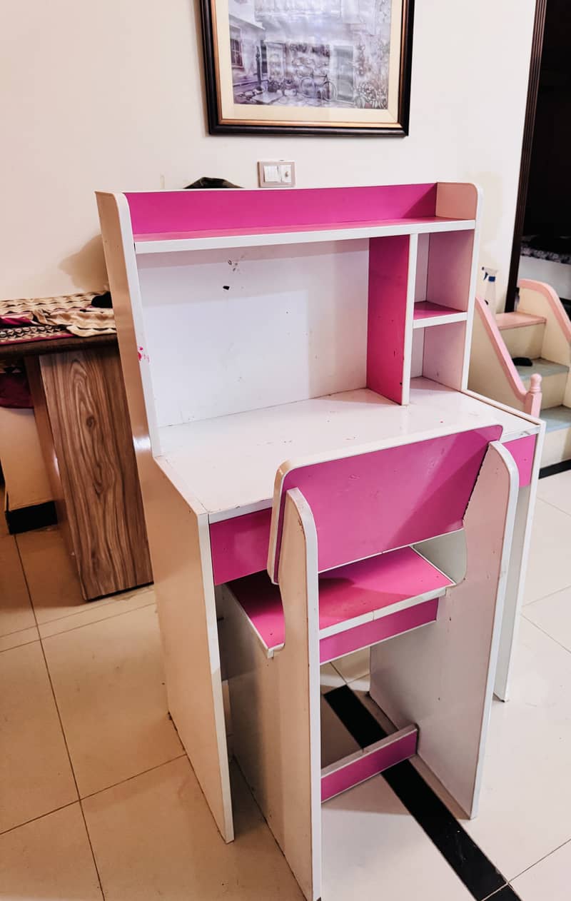 Study table 0