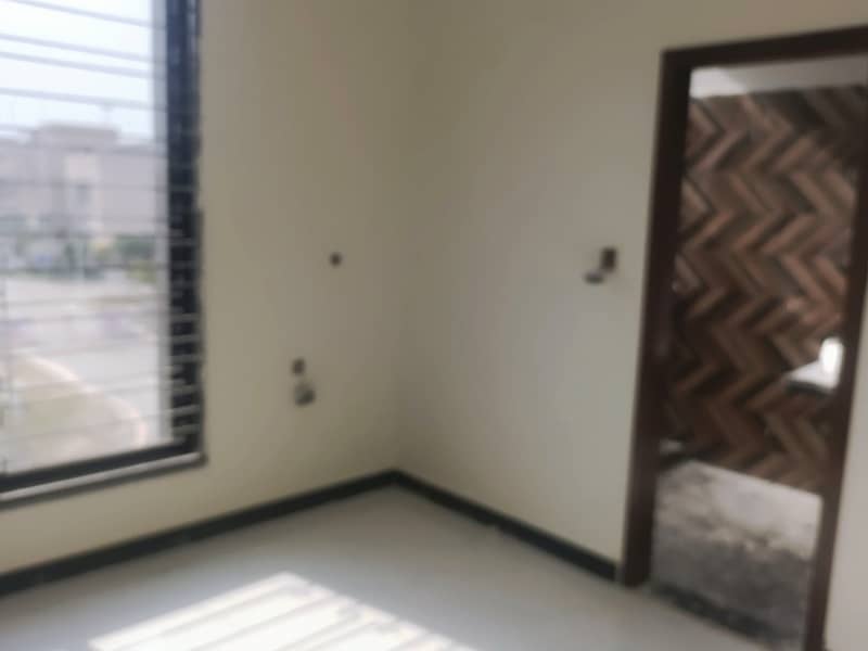 Get A Corner 5 Marla House For sale In Bahria Nasheman - Sunflower 10