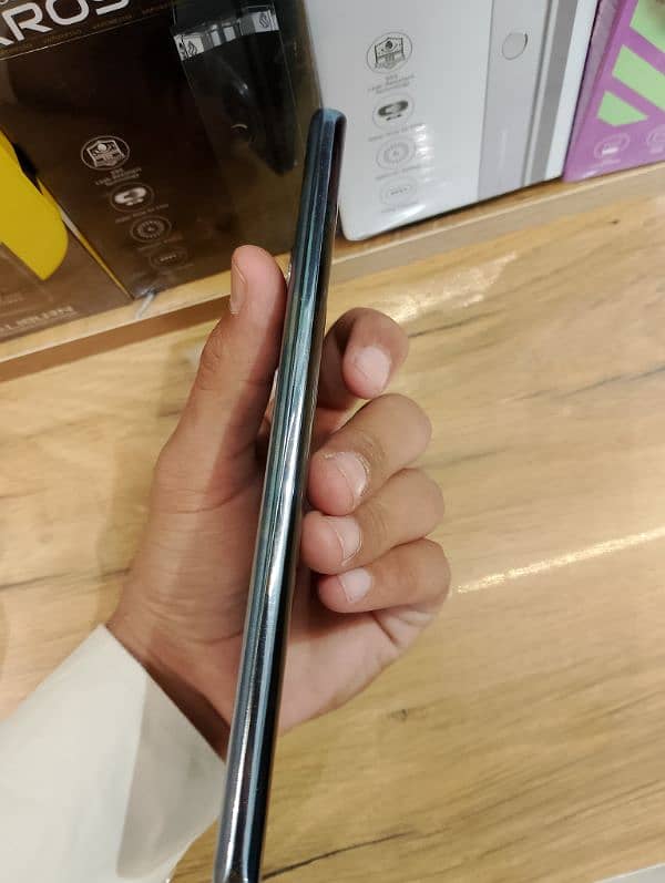 sparx edge 20pro 8+8/256 1