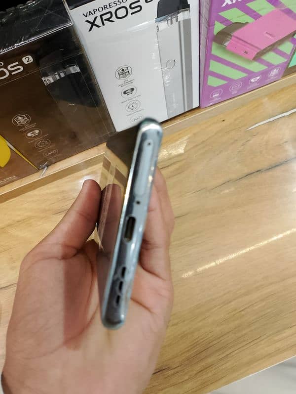 sparx edge 20pro 8+8/256 2