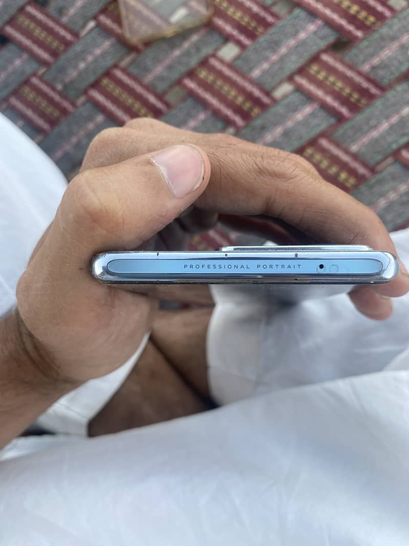 Vivo v29 4