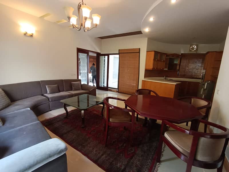 1Kanal owner Buil Beautiful most House For Sale DHA Phase 3 Nera Y block 16