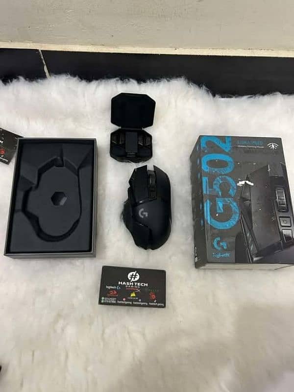 Logitech , Razer 0