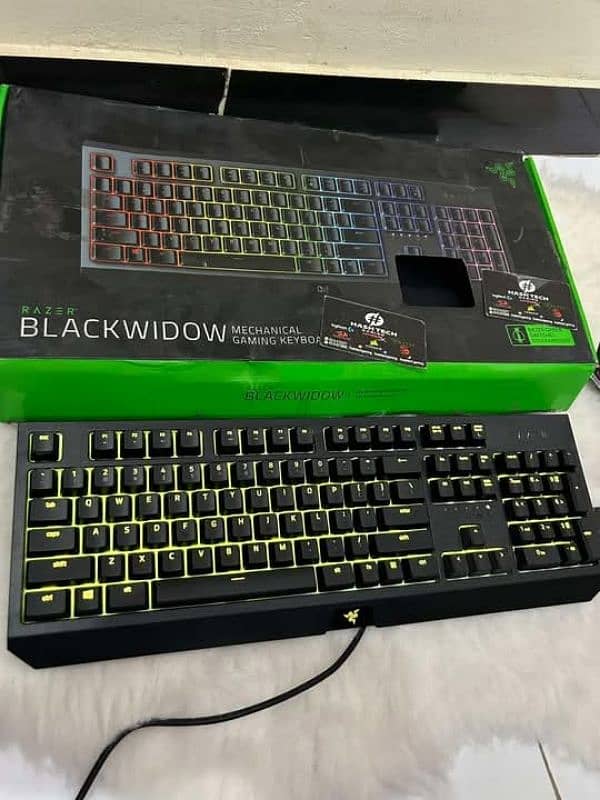 Logitech , Razer 5