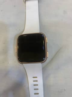 Fitbit versa good condition