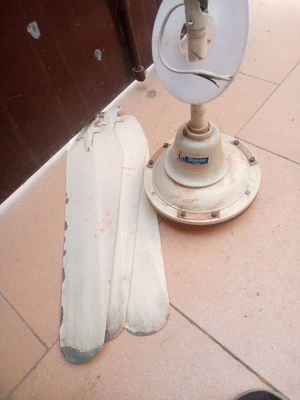 4 Ceiling Fans For Sale 1