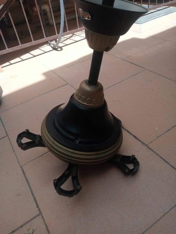 4 Ceiling Fans For Sale 7