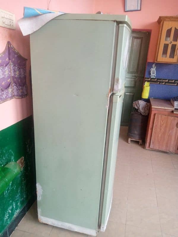 Full size Fridge 1