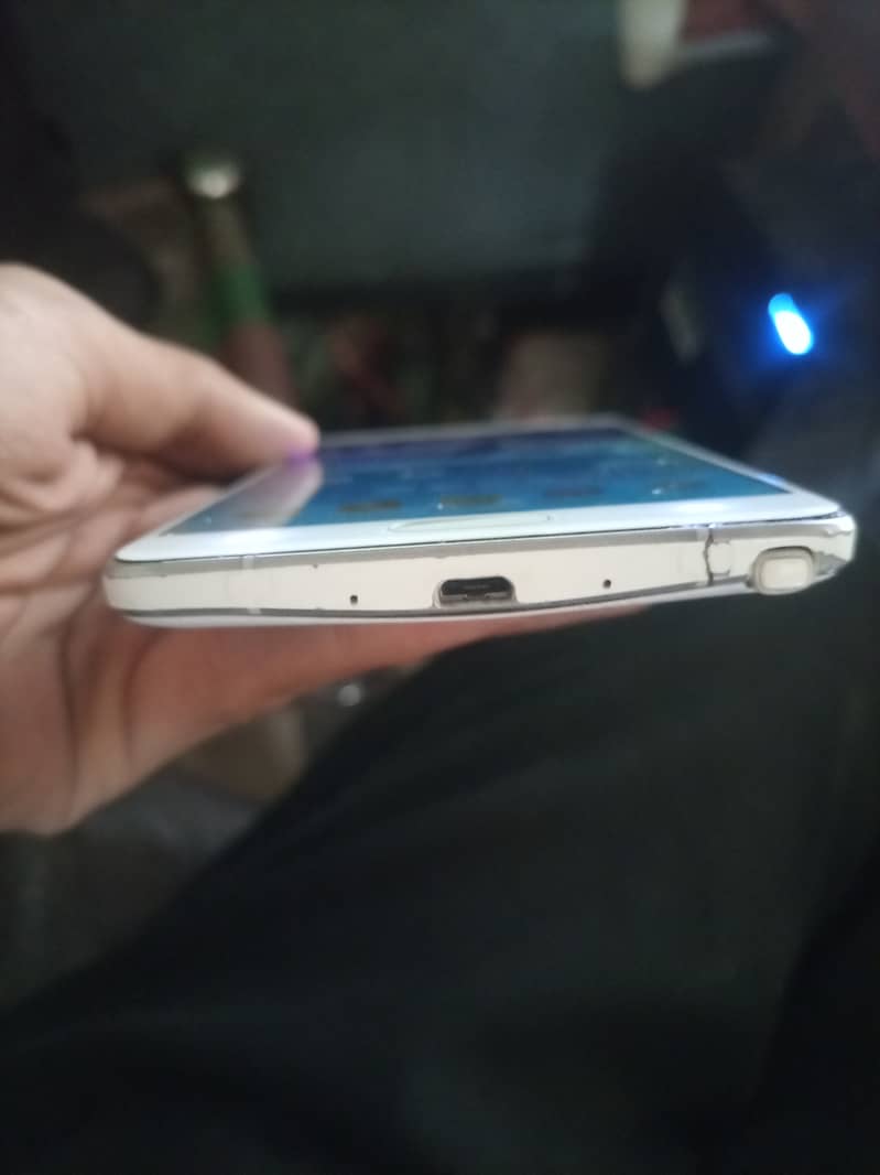 Samsung Note 4 – 3GB RAM / 32GB ROM – 4G – PTA Approved 4