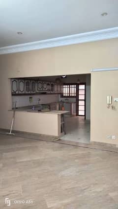 Highly-Desirable Prime Location 400 Square Yards Lower Portion Available In Gulistan-e-Jauhar - Block 3