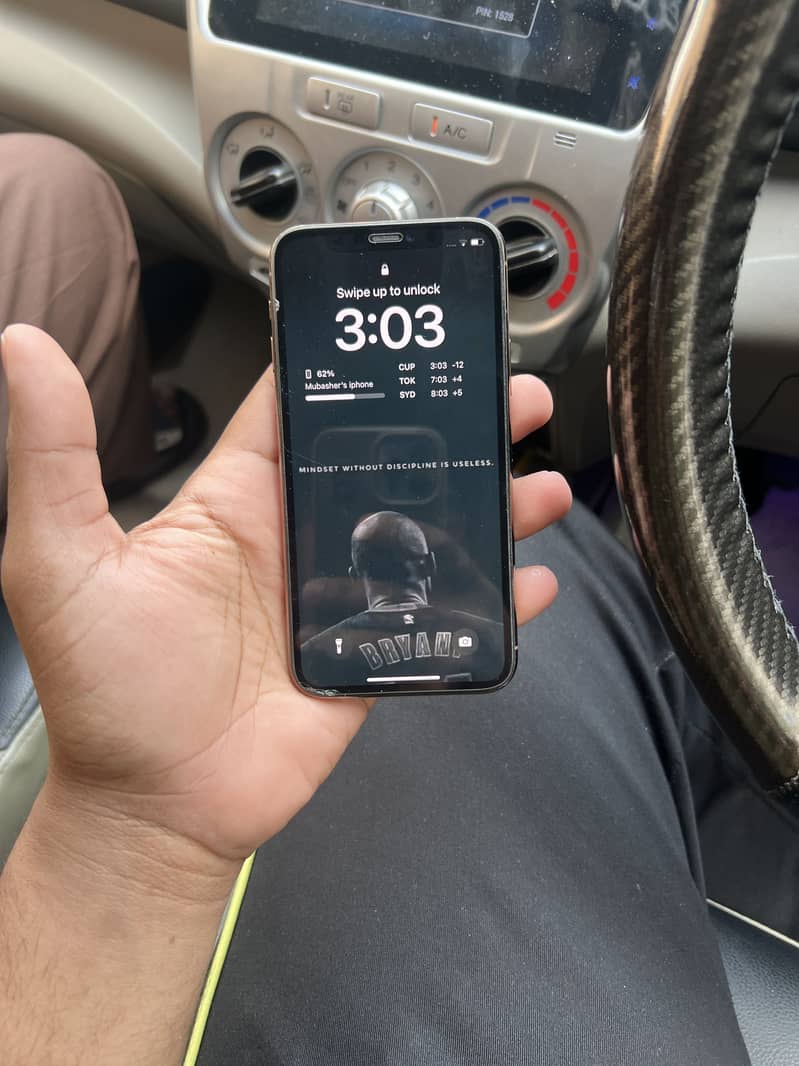 Apple iPhone 11 Pro 2