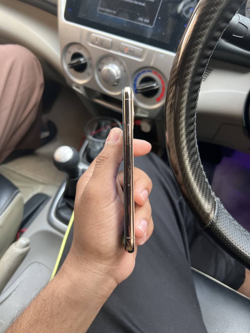 Apple iPhone 11 Pro 5