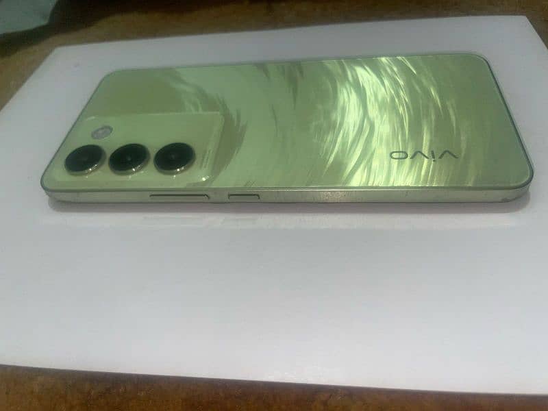Vivo Y 100 3