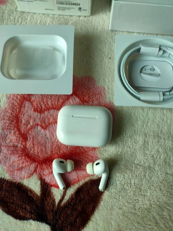 APPLE AIRPODS PRO 2ND GENERATION 6