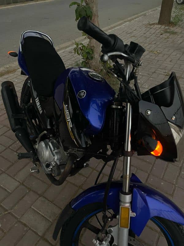 YAMAHA YBR 125 2019/20 3