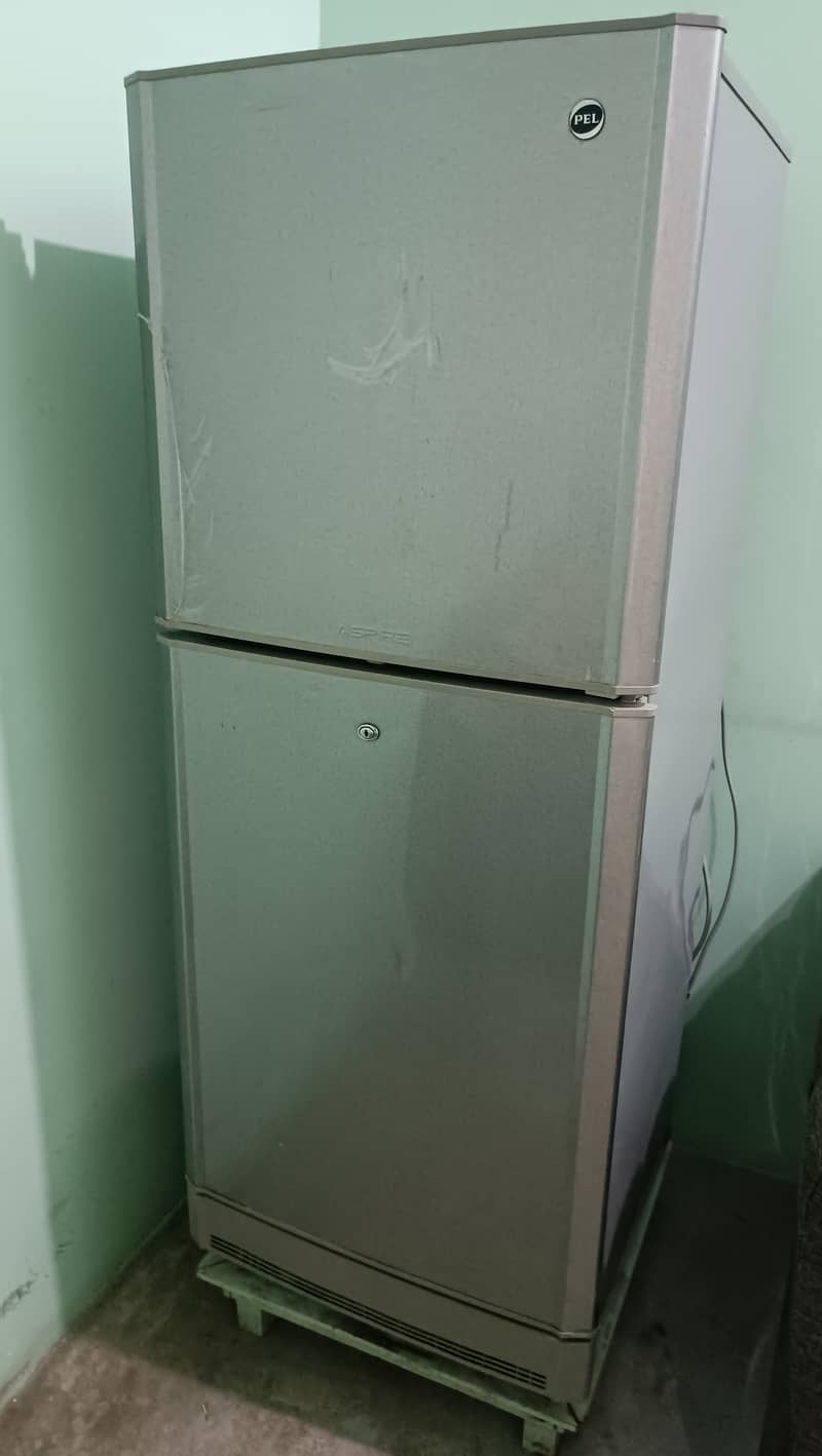 Pel refrigerator 12 cubic 0