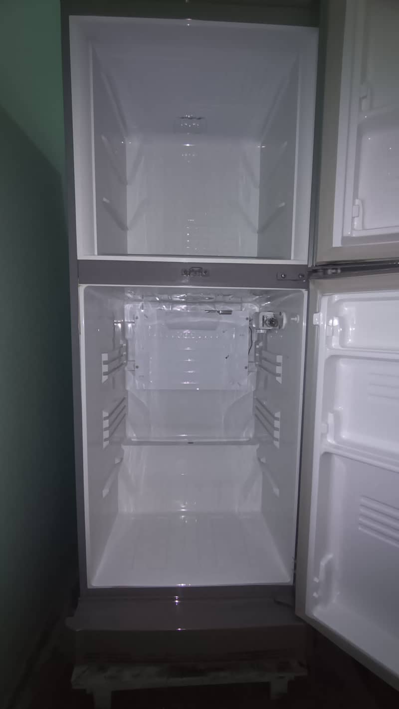 Pel refrigerator 12 cubic 5